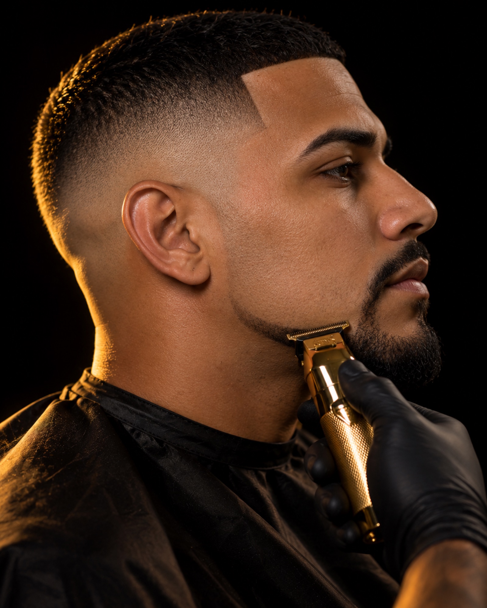 High skin fade y marcado de chiva